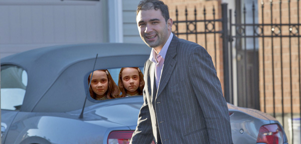 Dimitri Soudas: Cool dad, hot kids – Frank Magazine
